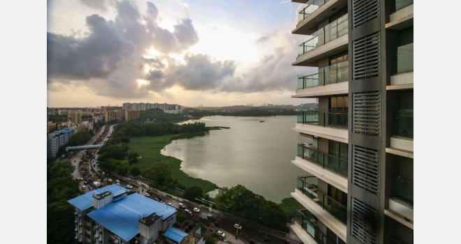 4 BHK 2700 Sq.Ft. Apartment in Lake Front Solitaire