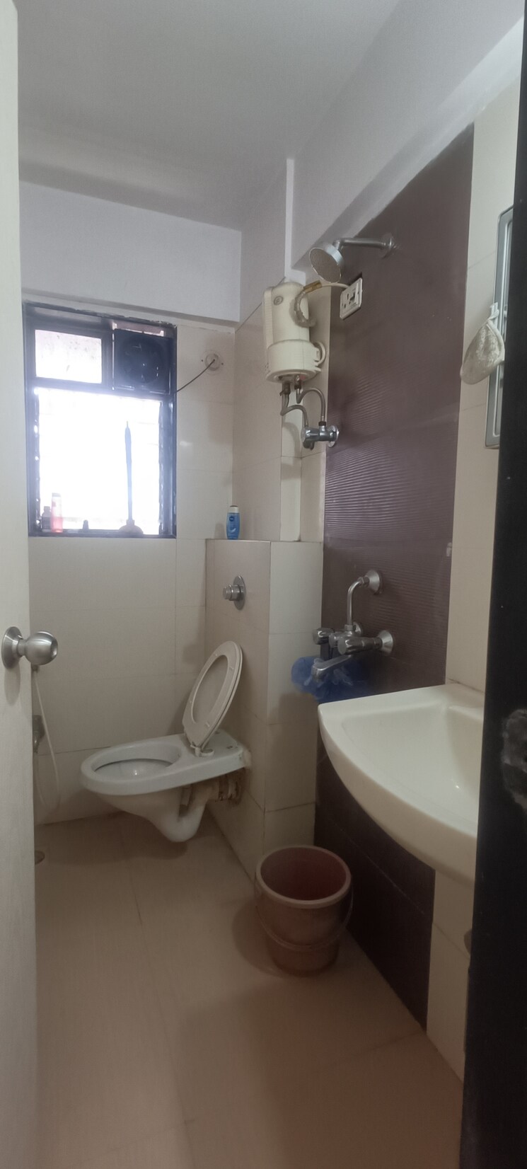 Bathroom, vakola-crystal-chs 2 Bedroom 1000 Sq.Ft. Apartment In Santacruz East Mumbai 8205559