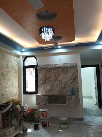 Living Room in 2 BHK Builder Floor at Shalimar Apartments Shalimar Garden, Shalimar Garden – for Sale