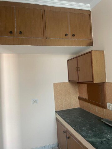 Kitchen in 1.5 BHK Builder Floor at Sector 69 – for Rent