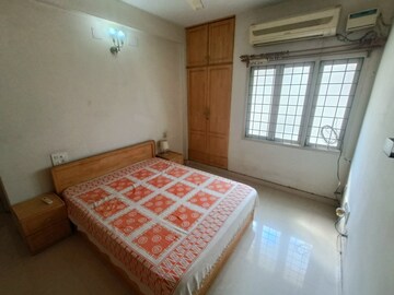 Bedroom in 3 BHK Apartment at Kodambakkam – for Rent