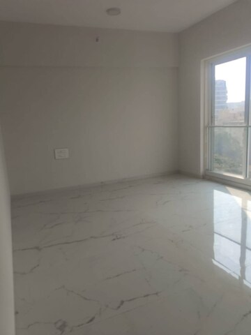 Room in 3 BHK Apartment at The Central, Chembur – for Rent