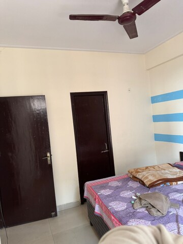Bedroom in 2 BHK Apartment at Supertech Livingston, Sain Vihar – for Rent