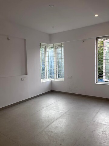 Room in 3 BHK Apartment at Vasanth Nagar – for Sale