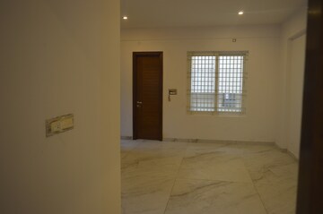 Room in 3 BHK Apartment at Vasanth Nagar – for Sale