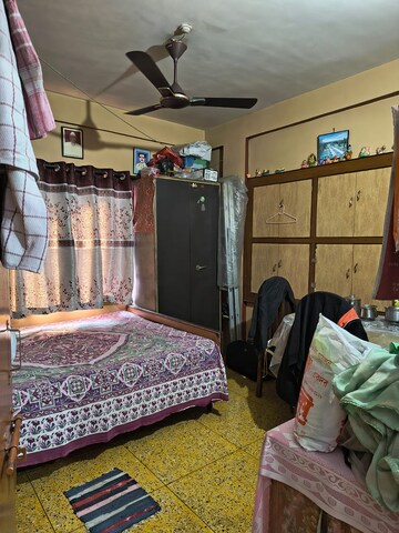 Bedroom in 2 BHK Builder Floor at Kolkatta Gpo – for Sale