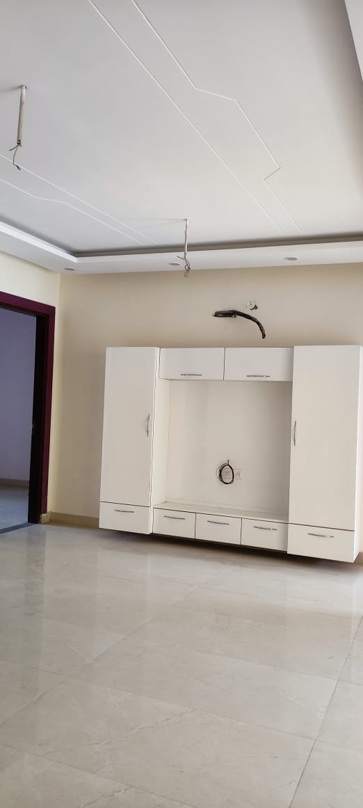 3 BHK + Pooja Room,Study Room,Extra Room Builder Floor For Sale in BPTP Park Central