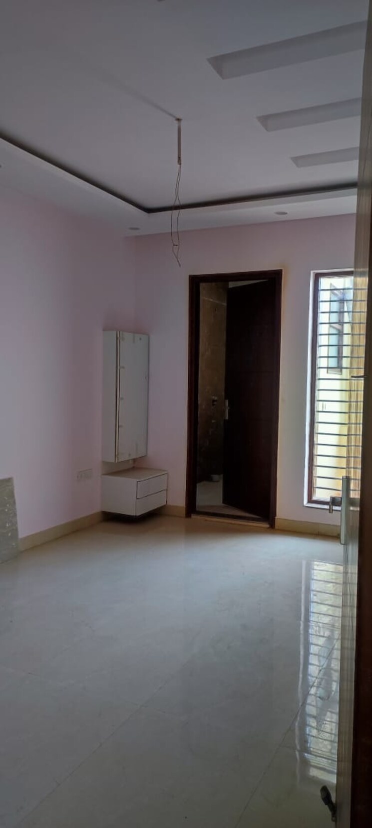 Room, bptp-park-central 3 Bedroom 250 Sq.Ft. Builder Floor In Sector 85 Faridabad 8205753