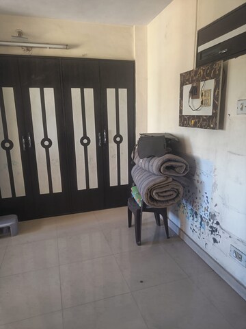 Parking in 2 BHK Apartment at Thane West – for Rent