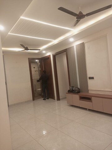 Building Lobby in 3 BHK Builder Floor at Sector 73 – for Sale