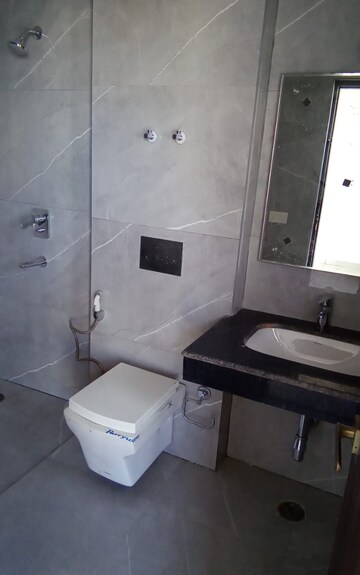 Master Bedroom in 3 BHK Apartment at Omaxe Waterscapes, Gomti Nagar – for Rent