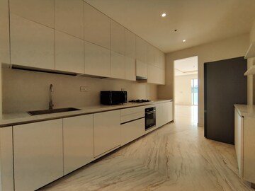 Room in 3 BHK Apartment at Bhartiya Leela Residences, Thanisandra Main Road – for Rent