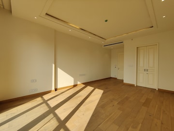 Room in 3 BHK Apartment at Bhartiya Leela Residences, Thanisandra Main Road – for Rent