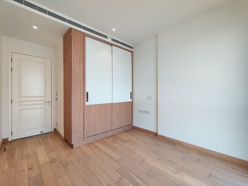 Room in 3 BHK Apartment at Bhartiya Leela Residences, Thanisandra Main Road – for Rent