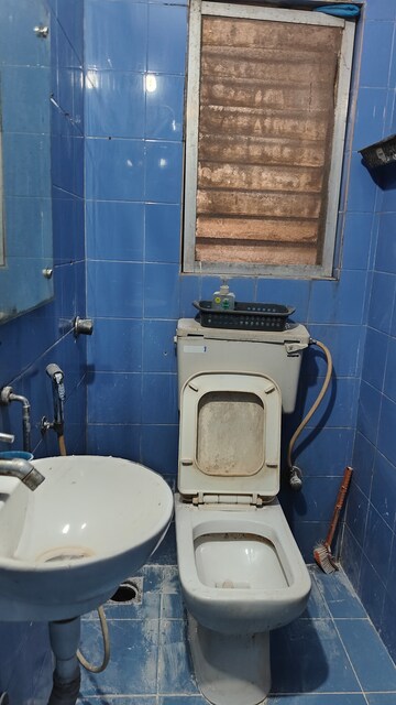 Master Bedroom in 2 BHK Apartment at Sanskar CHS Andheri, Andheri West – for Rent
