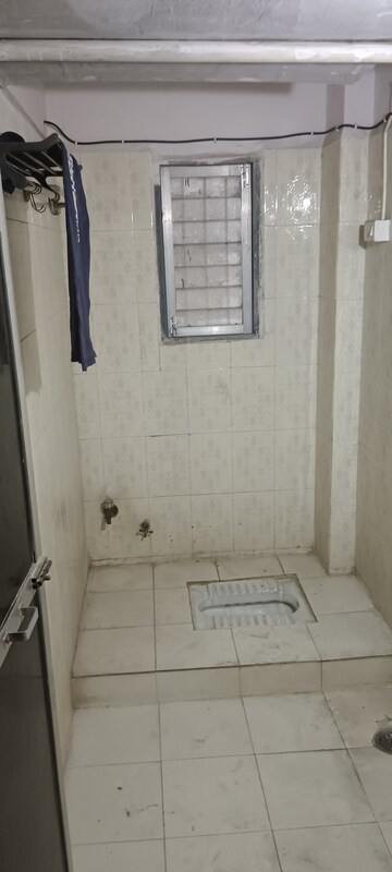 Bathroom in 2 BHK Apartment at Thane West – for Rent