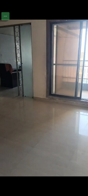 Room in 3 BHK Apartment at Thane West – for Rent