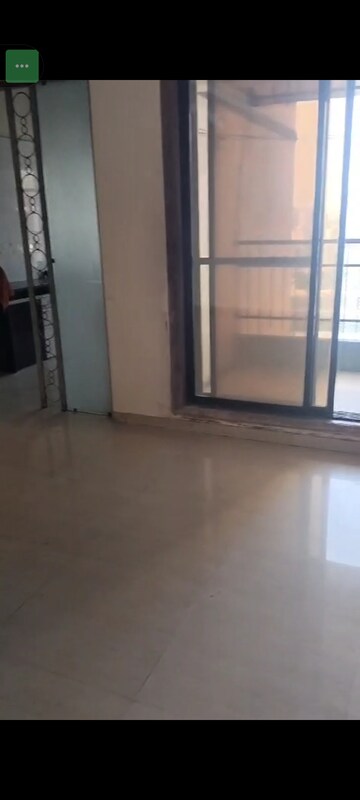 Room in 3 BHK Apartment at Thane West – for Rent