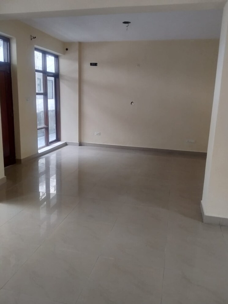 undefined, ambala highway 3 Bedroom 1713 Sq.Ft. Builder Floor In Ambala Highway Zirakpur 8205822