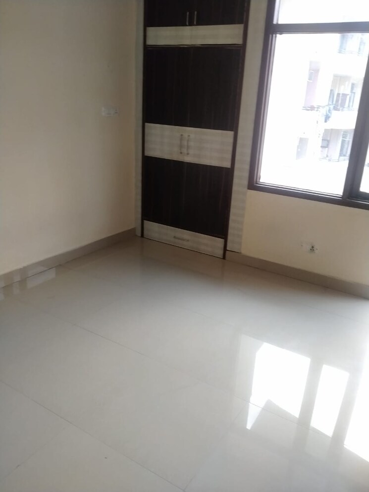 Room, ambala highway 3 Bedroom 1713 Sq.Ft. Builder Floor In Ambala Highway Zirakpur 8205822