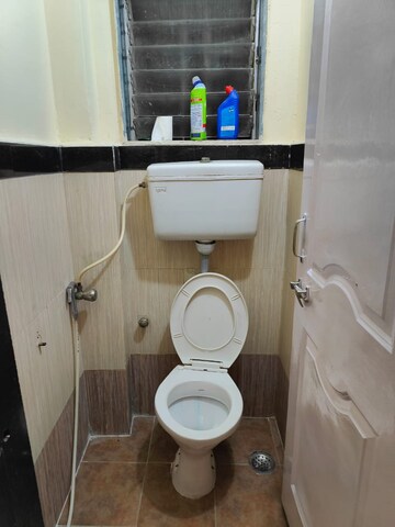 Bathroom in 1 BHK Apartment at Sapphire Lakeside, Powai – for Rent