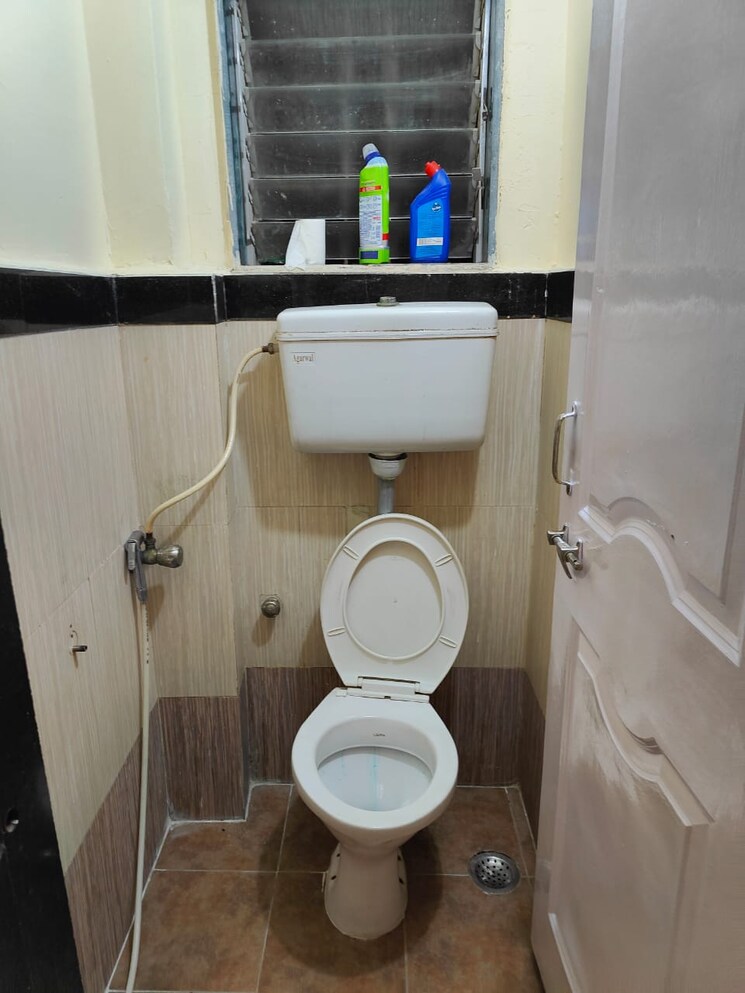 Bathroom, sapphire-lakeside 1 Bedroom 550 Sq.Ft. Apartment In Powai Mumbai 8205829