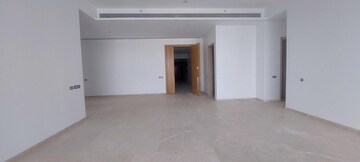 Room in 4 BHK Apartment at Rustomjee Crown, Prabhadevi – for Sale