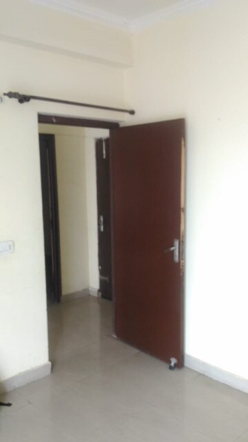2.5 BHK Apartment For Rent in Skytech Matrott, Sector 76