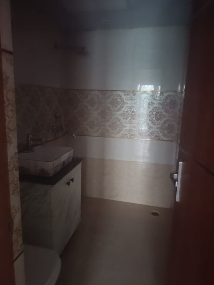 Bathroom, futec-gateway 3 Bedroom 1435 Sq.Ft. Apartment In Sector 75 Noida 8205868