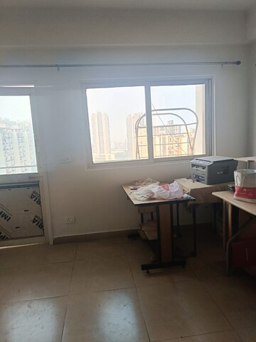 Master Bedroom in 2 BHK Apartment at Amrapali Silicon City, Sector 76 – for Rent