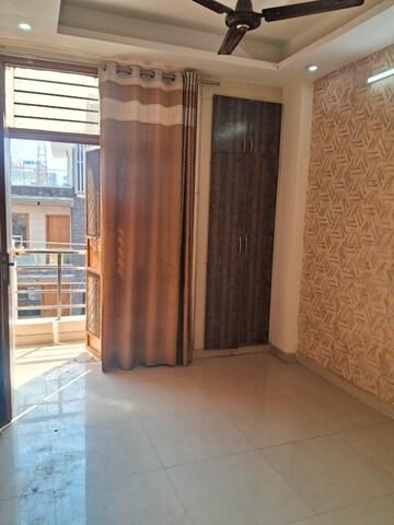 Room in 2 BHK Builder Floor at Shakti Khand – for Rent