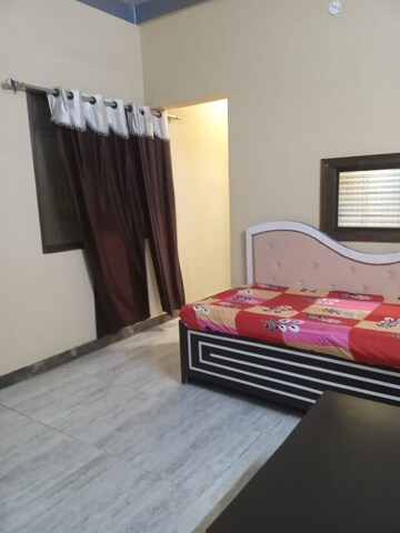Bedroom in 1.5 BHK Apartment at Mowa – for Rent