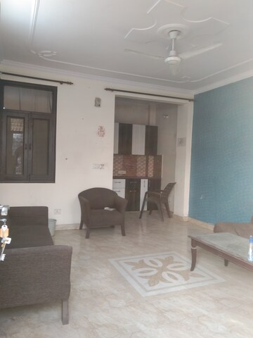 Living Room in 1.5 BHK Builder Floor at Chattarpur – for Rent