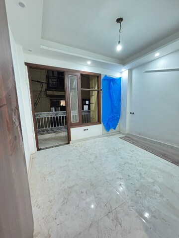Bedroom in 1 BHK Builder Floor at Chhajjupur – for Rent