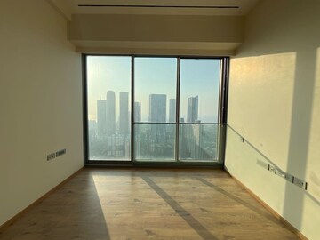 Room in 5 BHK Apartment at Rustomjee Crown, Prabhadevi – for Sale