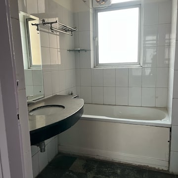 Bathroom in 3 BHK Apartment at Central Park II-Bellevue, Tikri – for Rent