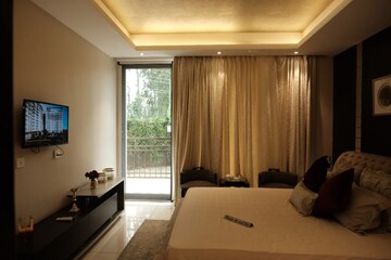 Living Room in 3.5 BHK Apartment at Sector 85 – for Sale