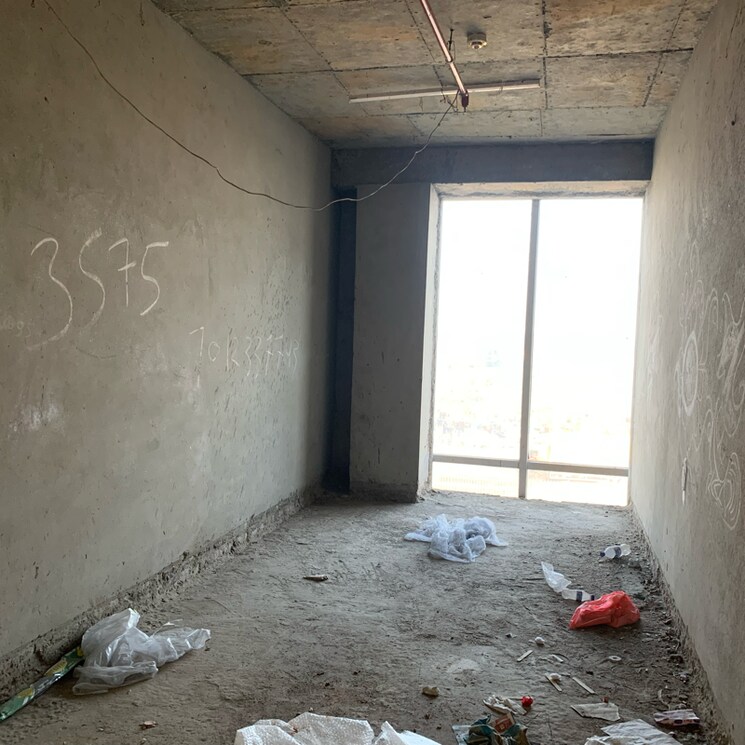 Room, aditya-park-town Commercial Office Space 120 Sq.Ft. In Mahurali Ghaziabad 8206326