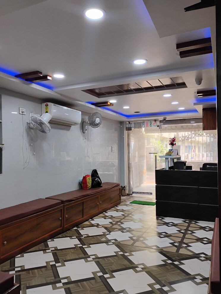 Team Area, park street Commercial Showroom 5500 Sq.Ft. In Park Street Kolkata 8206319