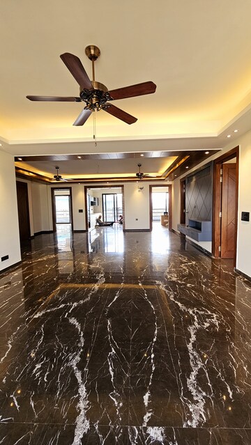 Gym in 4 BHK Builder Floor at Kohli One Malibu Town, Sector 47 – for Sale