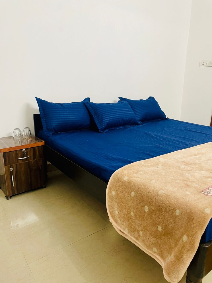 Living Room, palm-residency-chhatarpur 3 Bedroom 150 Sq.Yd. Builder Floor In Chattarpur Delhi 8206333