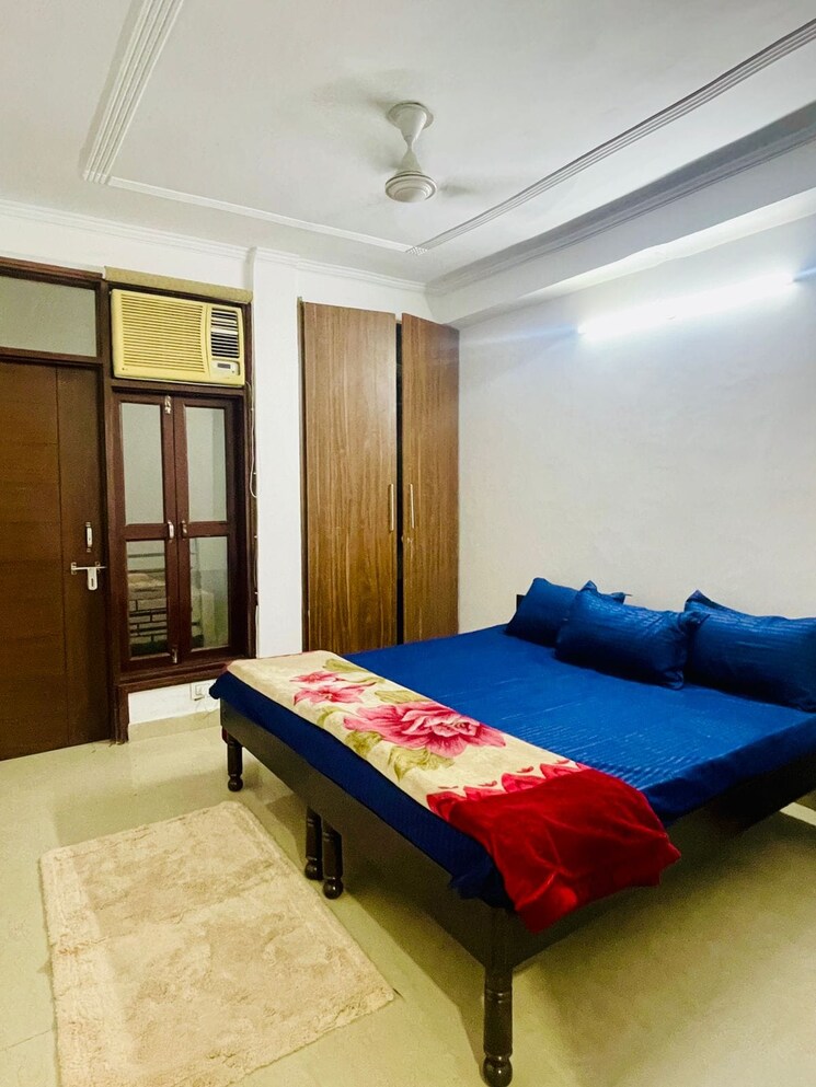 Bedroom, palm-residency-chhatarpur 3 Bedroom 150 Sq.Yd. Builder Floor In Chattarpur Delhi 8206333