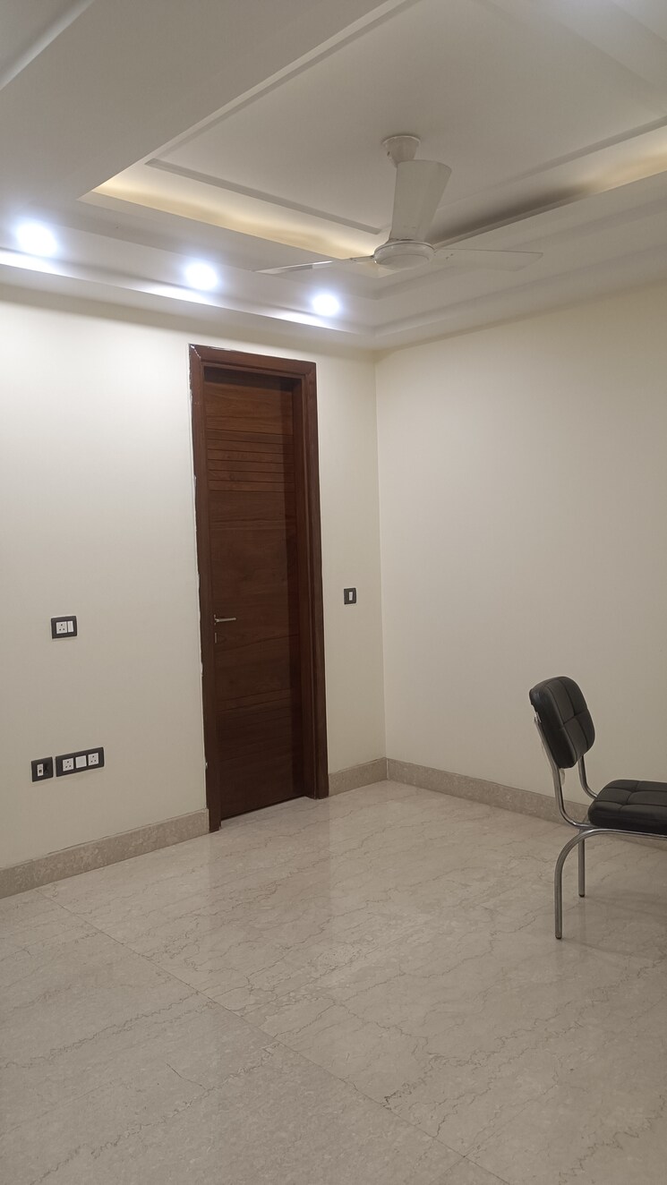 Room, new rajinder nagar 4 Bedroom 2350 Sq.Ft. Builder Floor In New Rajinder Nagar Delhi 8206370