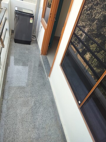 Balcony in 1 BHK Builder Floor at Sector 40 – for Rent