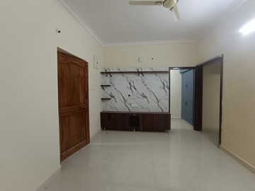 Room in 2 BHK Apartment at Kondapur – for Rent
