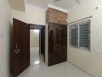 Room in 2 BHK Apartment at Kondapur – for Rent