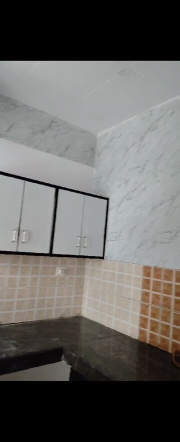 Room in 2 BHK Apartment at Ajnara Integrity, Raj Nagar Extension – for Rent