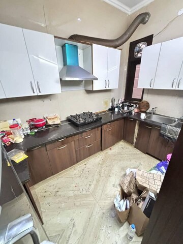 Master Bedroom in 2 BHK Builder Floor at Sector 43 – for Rent