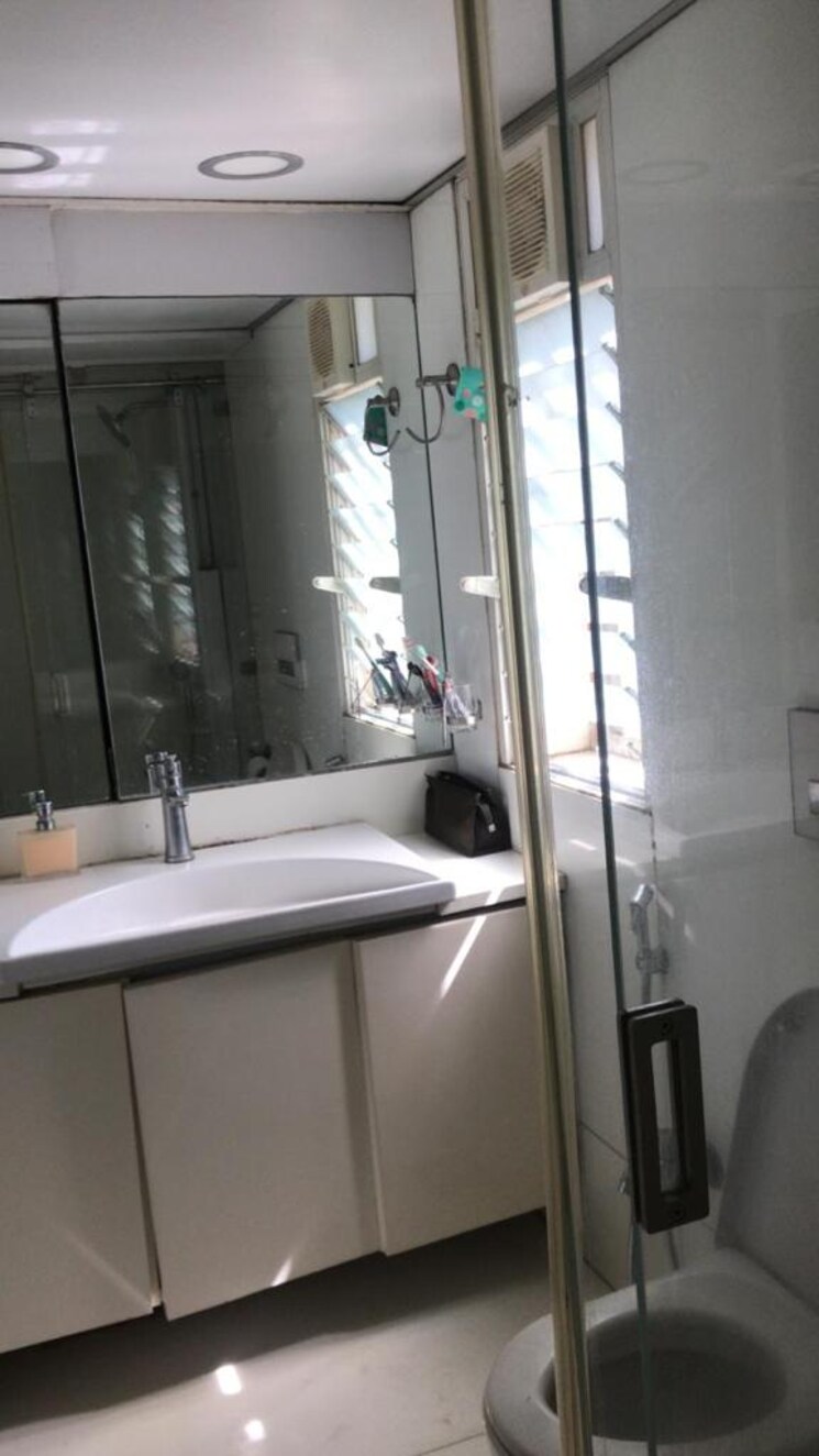 Bathroom, andheri west 4 Bedroom 2400 Sq.Ft. Apartment In Andheri West Mumbai 8206605