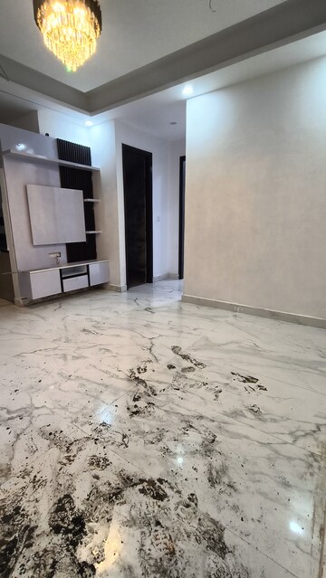Living Room in 3 BHK Builder Floor at Sector 73 – for Sale